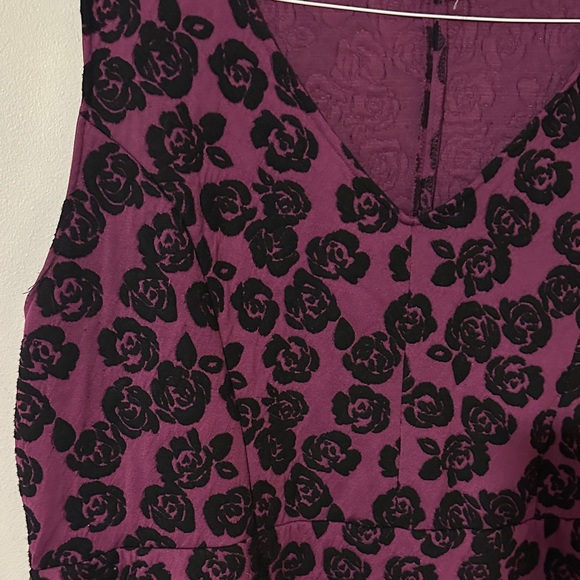 Torrid Purple‎ and Black Floral Tank Top - Picture 4 of 10